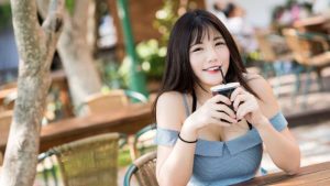 我和女友异地恋五年,她老提分手,我真不想放弃咋办 1