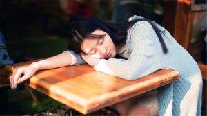 同时爱上两个女孩,实在不知咋选怎么办 1
