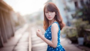 我和他异地网恋,他送花改头像,这算爱我吗,能答应他吗 1