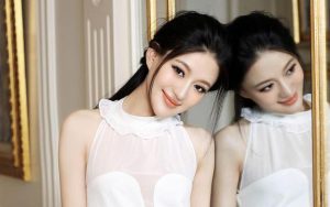 跟女朋友在一起总因在意他人眼光而尴尬,我该如何改变 1