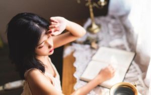 老公总在外面换女人还提离婚,我有孩子该咋选择呀 1