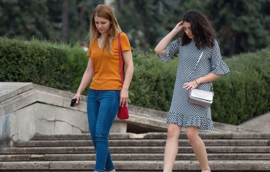 女朋友越来越冷淡,这种情况怎么办 女朋友越来越冷淡,这种情况怎么办