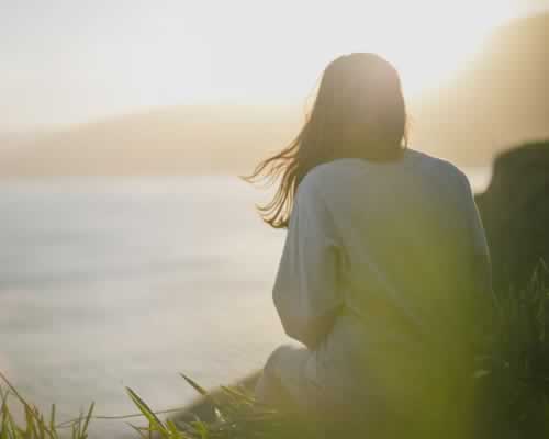 背叛后的男人为何怨恨妻子，解析婚姻中的心理与矛盾_情感
