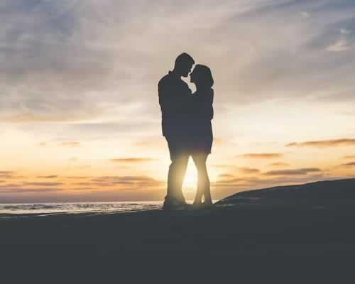 婚后生活不够幸福的女人，具备哪些特点？_情感