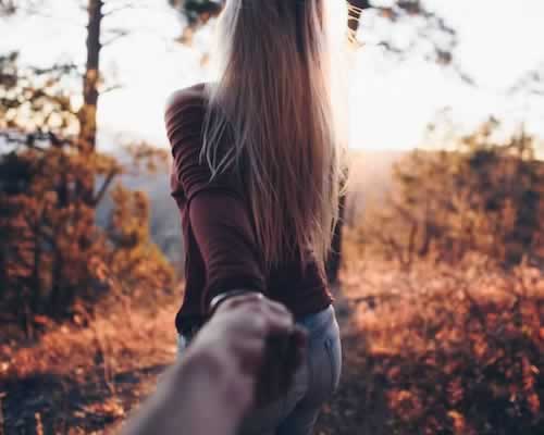 被出轨后，如何摆脱“受虐”心态，走出“习得性原谅”？_情感