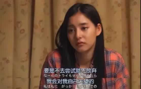 看到李靓蕾，你会思考离婚对女性而言到底意味着什么？_情感