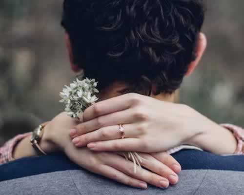 你该如何回答她说的“你以后养得起我吗?”的最佳答案呢?_情感