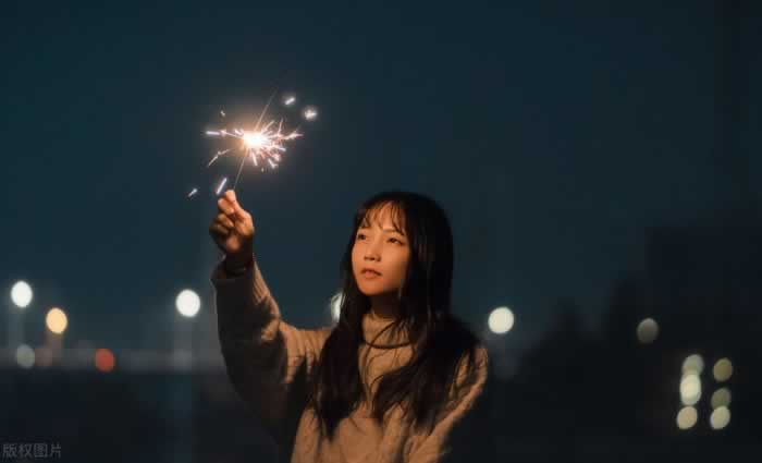 因为从小缺爱,恋爱总是用力过猛,3个方法助你改变_情感