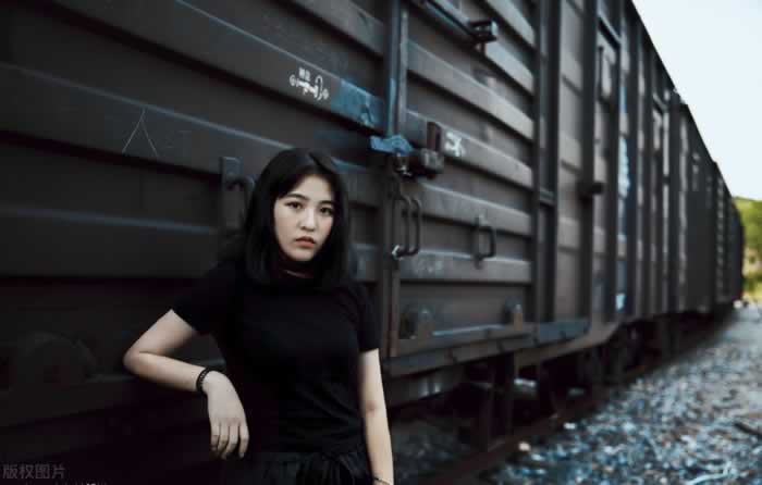 女人心死了，不会吵闹，只会默默离开_情感