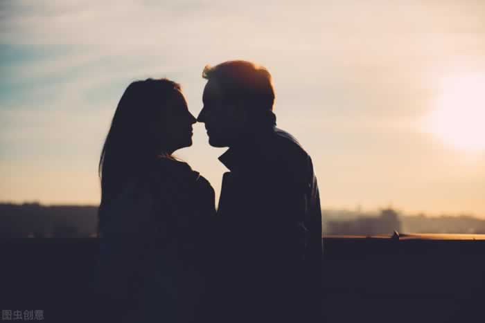 婚姻变成了“凑合”?牢记这3个秘诀,夫妻间会越来越甜蜜_情感