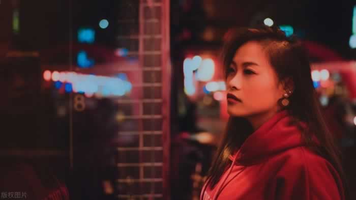 男人不回你消息怎么办：“冷处理”三原则，女人越冷，男人越爱_情感