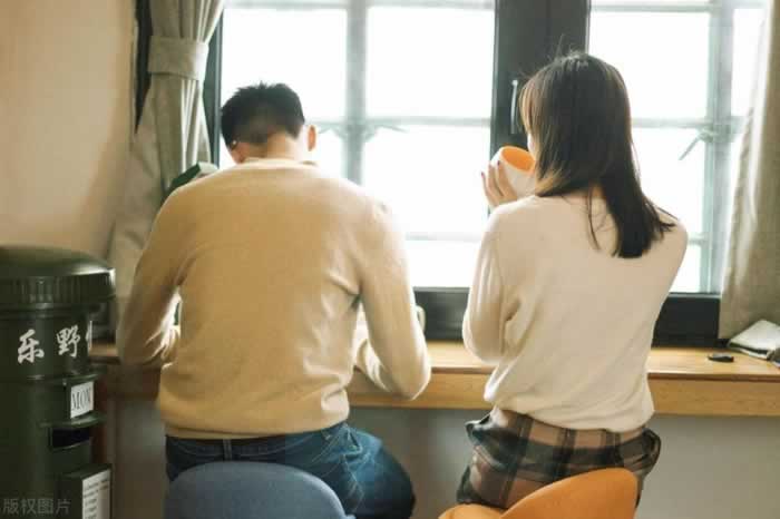 婚姻变成了“凑合”?牢记这3个秘诀,夫妻间会越来越甜蜜_情感