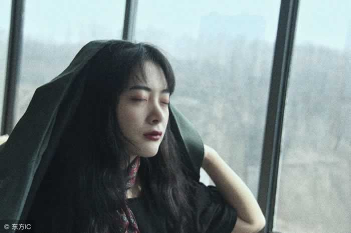 常做这三件事的女人,根本不爱你,男人别傻了_情感