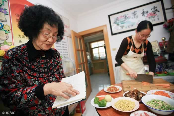 婆婆有没有把你当成一家人？看这三点你就明白了_情感