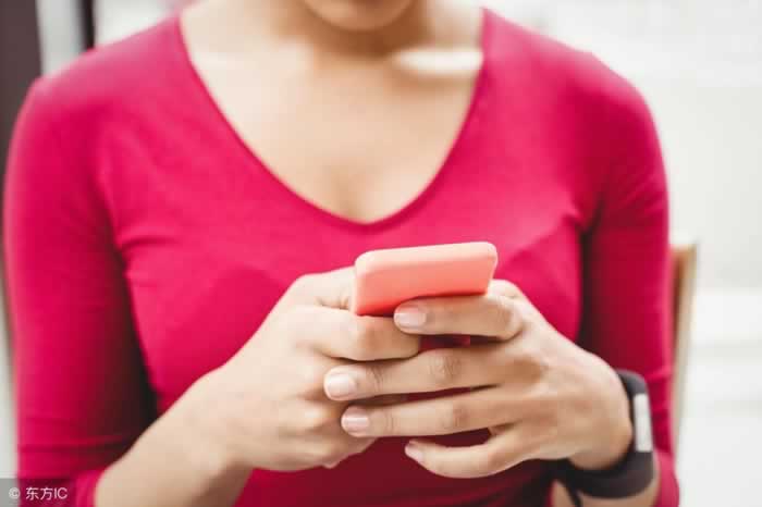 女人微信聊天时,常有这“三种”互动,说明爱你入骨_情感