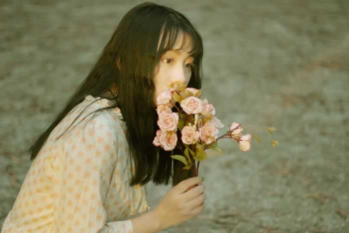 绿茶女的三大受宠秘籍：如何抓牢男人心？_情感