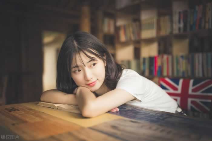 男人面对年轻女孩，会有哪些想法？_情感