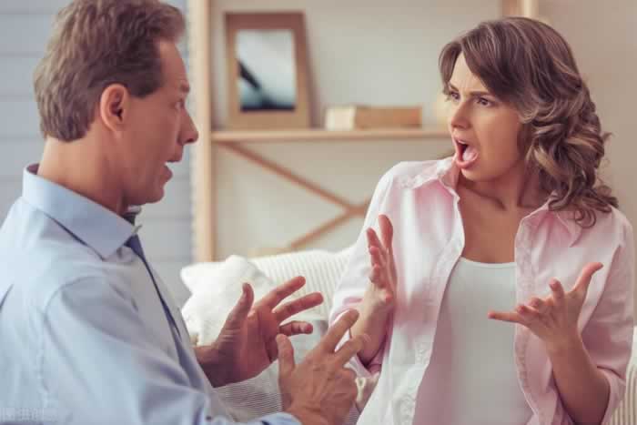 夫妻双方经常争吵怎么解决?处理吵架的实用技巧_情感