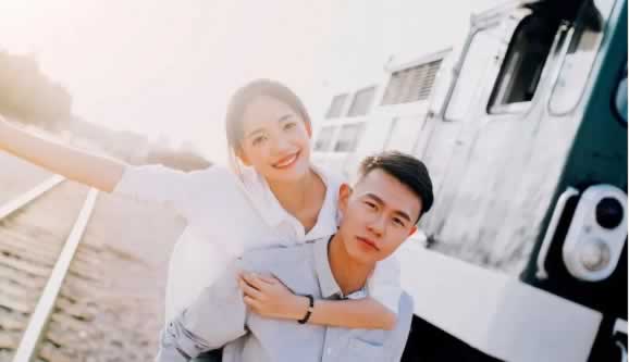 专家：夫妻之间良好的沟通是婚姻和谐的基础_情感