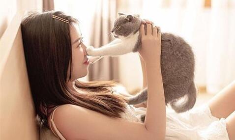 通过逆向思维调侃女生等方法追女生成功率高_情感