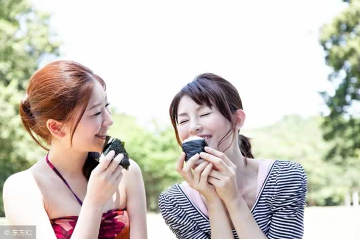 学会这一招，掌握跟男友说话投机的秘诀！_情感