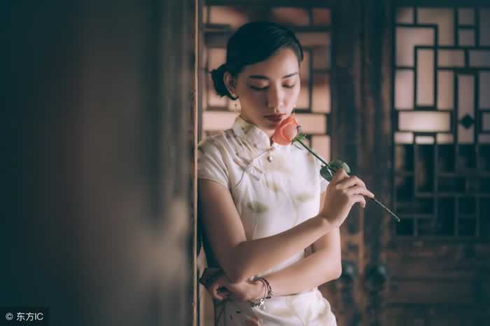 最打动男人的是女人的“柔”,学会这几招激起男人的爱怜和保护欲_情感