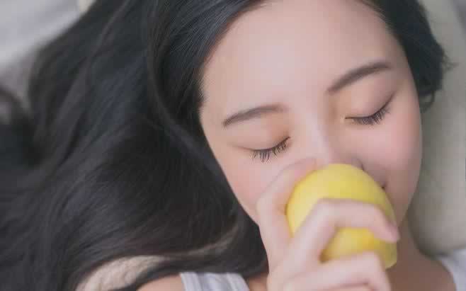 想让他不和你离婚，你就要明白这一点！_情感