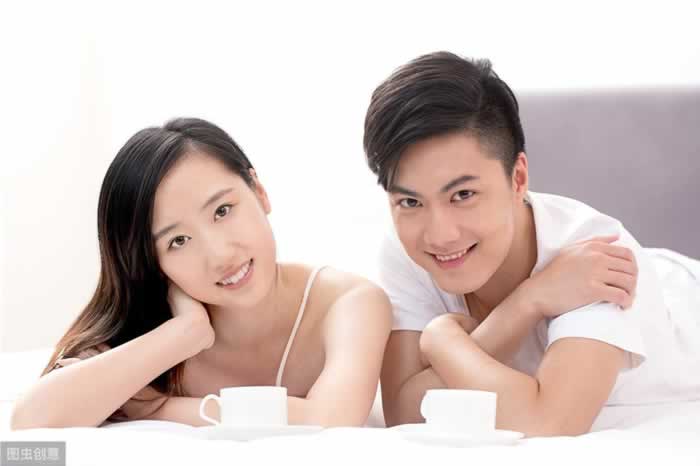 在婚姻当中,女人坚持这“三不管”,会牢牢拴住男人的心_情感