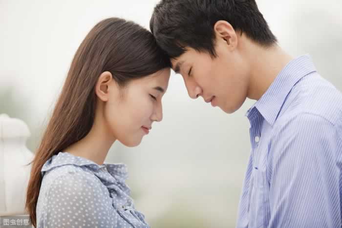 一个女人如果愿意把这些事情告诉你，说明她真的很爱你_情感