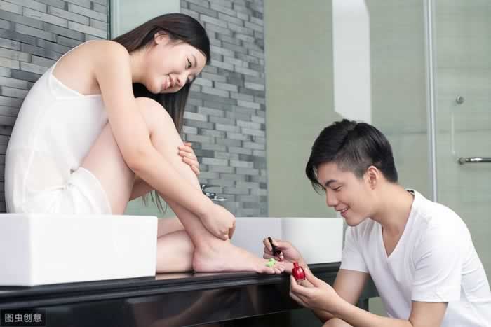 一个女人如果愿意把这些事情告诉你，说明她真的很爱你_情感