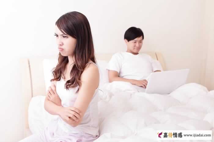 女人出轨有哪些是男人拿不准的心理呢？_情感