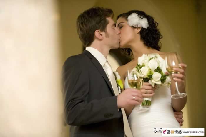 再婚姻的夫妻都是会有哪些不为人知的心理？都藏在这里_情感