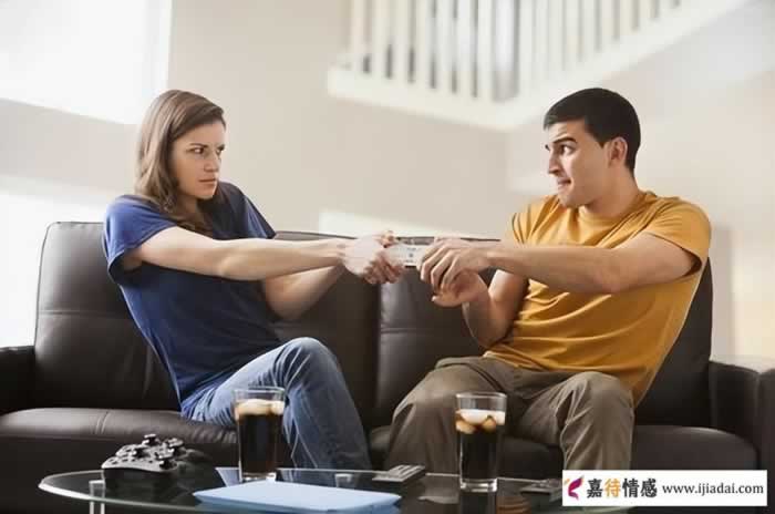 原配找婆婆帮忙劝出轨男人回家，却被怼：我儿子出轨是他有本事_情感