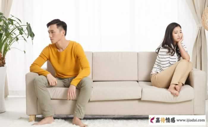 男人开始疏远婚外情人的表现，原配抓住时机，轻松分离第三者_情感