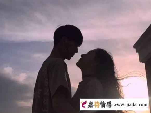 中年女人的动情，其实就这两个字：接受_情感