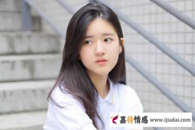 女生说“我想你”,与干巴巴的“我也想你”比,换个花样更撩心_情感