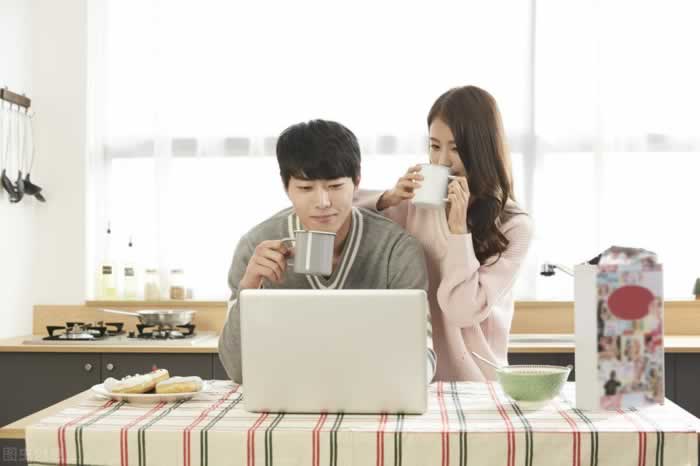 为什么有的男人愿意让小三上位？什么样的小三容易打败原配？_情感