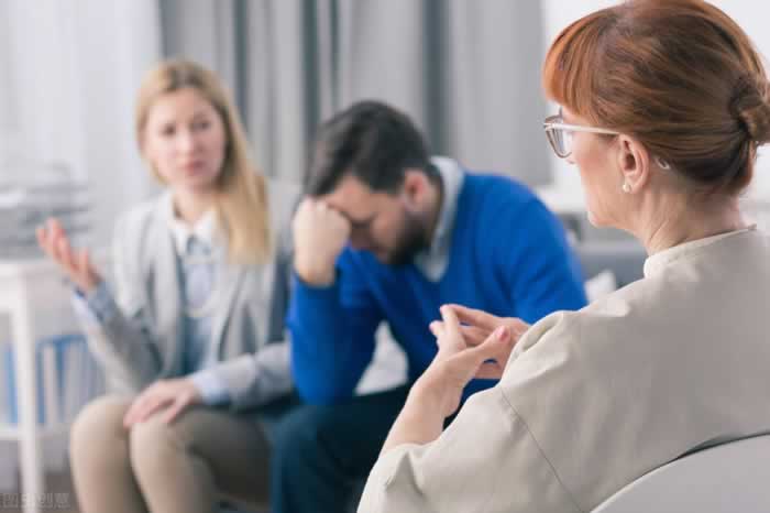 小三跟出轨男是真爱，原配如何挽救自己的婚姻？_情感