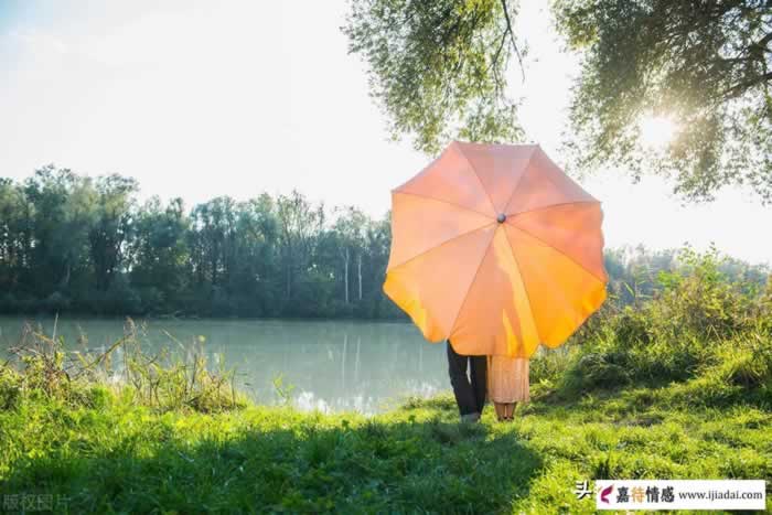 有话不直说,还试图撒谎欺瞒:什么才是治疗婚姻里撒谎的良药?_情感