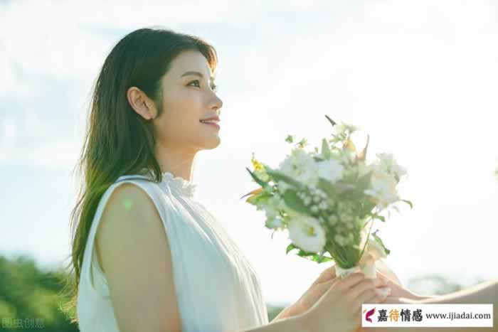 张婉婷“失语式”婚姻：这种攻击式沟通，比指责抱怨更让伴侣无措_情感