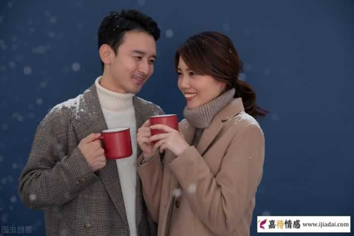 “假性亲密”危害有多大？别被它拖垮，本可以幸福的婚姻_情感
