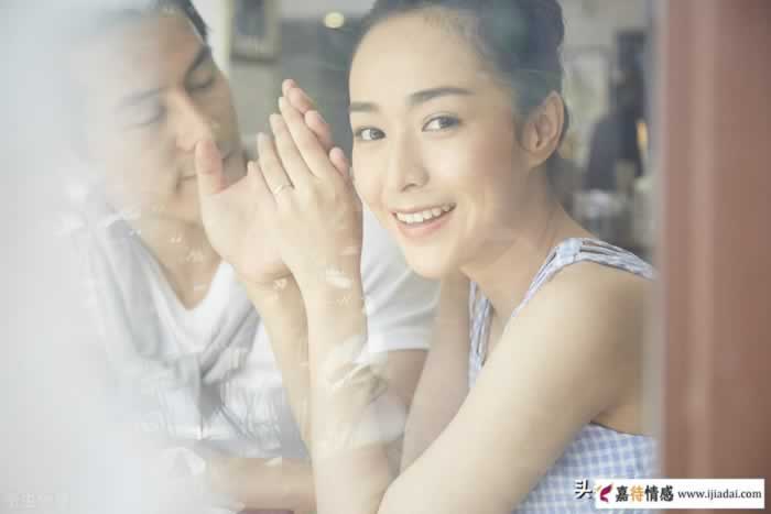 为什么男人对你在乎的事，表现得若无其事？其实并不是不爱了_情感