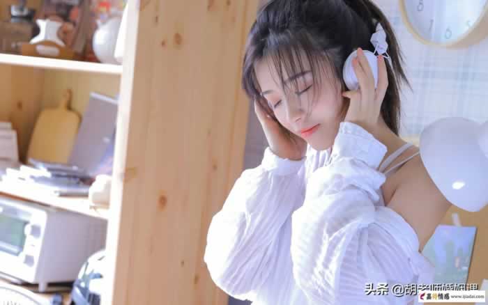 爱又爱不起来，放又放不下，面对这样的爱情该怎么办？_情感
