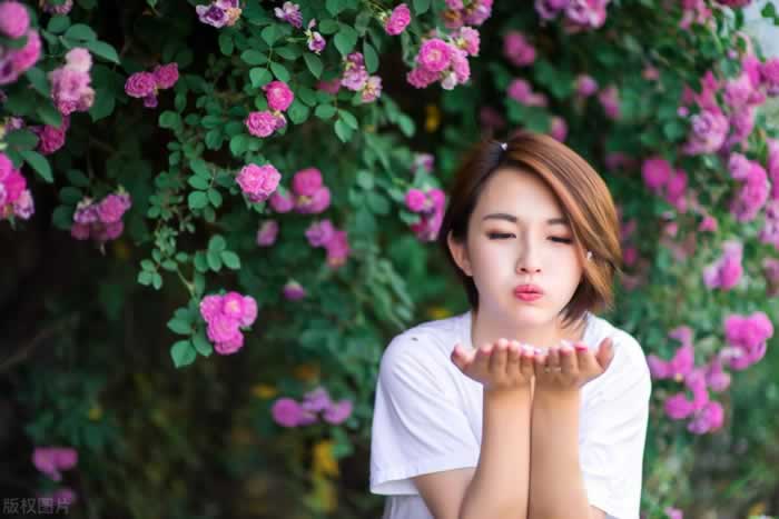 女人撒谎时，会有哪些细微表现？_情感