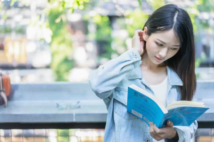 追女人时,需要避免的6个错误追求方式_情感