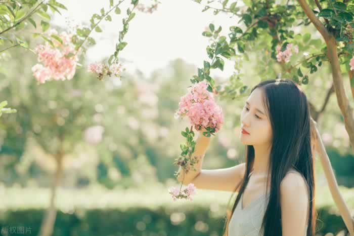 第一次约会,怎么牵女人的手不会被甩开?_情感