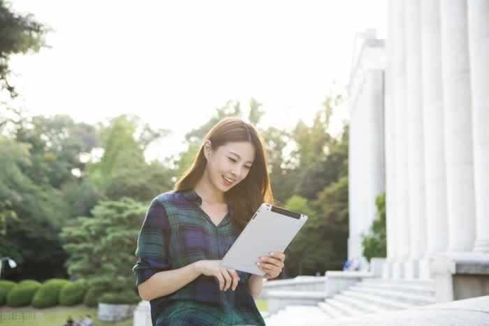 怎样才能成为哄女人的高手?教你5个高情商小技巧_情感