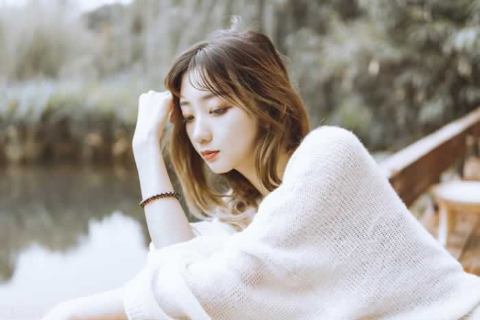 从不主动的女人,男人还要继续追吗?_情感
