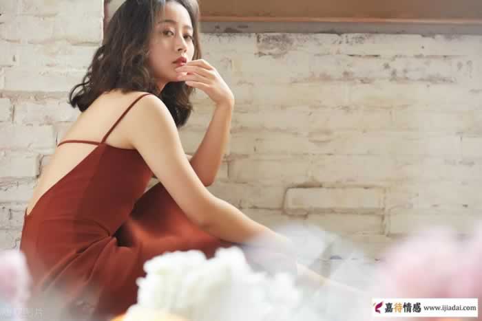 女人爱上了你,往往有意让你占她“便宜”_情感