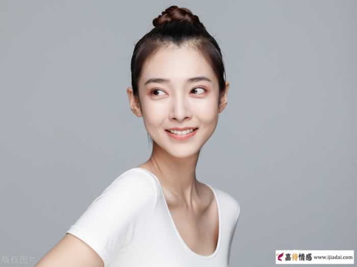 中年过后,与人交往时,这3顿饭就别吃了!_情感